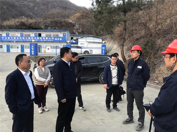 湖北省生態(tài)環(huán)境保護監(jiān)察專員馮安龍一行赴竹山項目群指導工作2.jpg 湖北省生態(tài)環(huán)境保護監(jiān)察專員馮安龍一行赴竹山項目群指導工作2.jpg