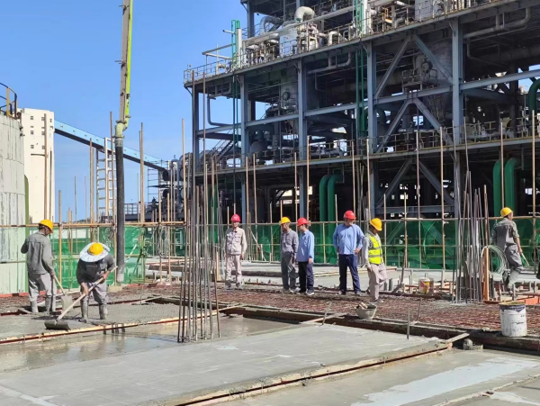 陜西興化脫鹽水站項(xiàng)目部開(kāi)展慰問(wèn)活動(dòng)2.png 陜西興化脫鹽水站項(xiàng)目部開(kāi)展慰問(wèn)活動(dòng)2.png