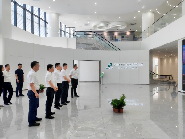 武漢市垃圾分類挑戰賽暨“美麗武漢城管行”走進千子山循環產業園活動順利舉辦-附圖4.jpg 武漢市垃圾分類挑戰賽暨“美麗武漢城管行”走進千子山循環產業園活動順利舉辦-附圖4.jpg