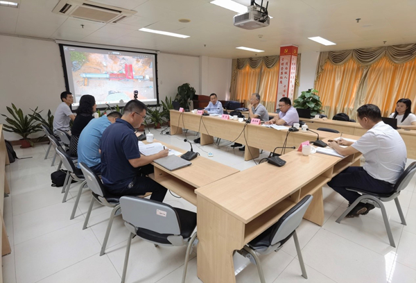 國家重點研發(fā)計劃項目課題任務(wù)“渣-土分離及固化穩(wěn)定化一體修復(fù)裝備”順利通過專家驗收2.jpg 國家重點研發(fā)計劃項目課題任務(wù)“渣-土分離及固化穩(wěn)定化一體修復(fù)裝備”順利通過專家驗收2.jpg